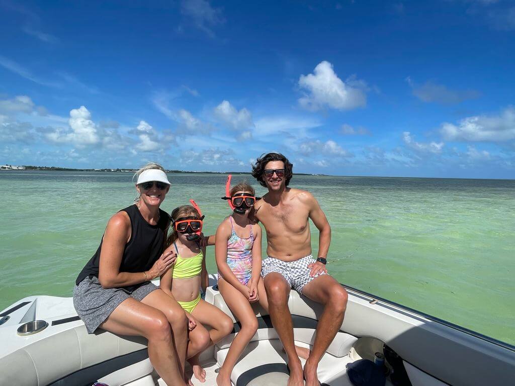 Fun at Islamorada Sandbar and snorkeling